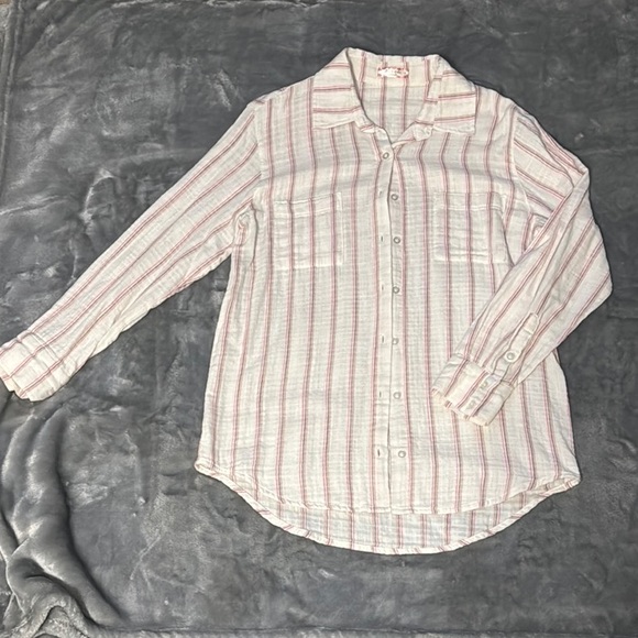 Altar'd State Tops - NWOT Altar'd State Small Pink and White Button-Down Shirt